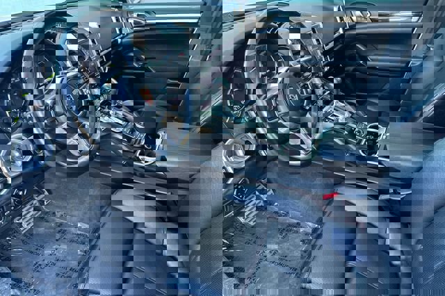 Used 2018 Porsche Cayenne S image 11