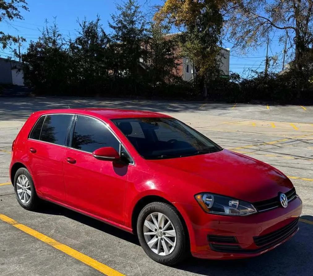 Used 2016 Volkswagen Golf S image 4