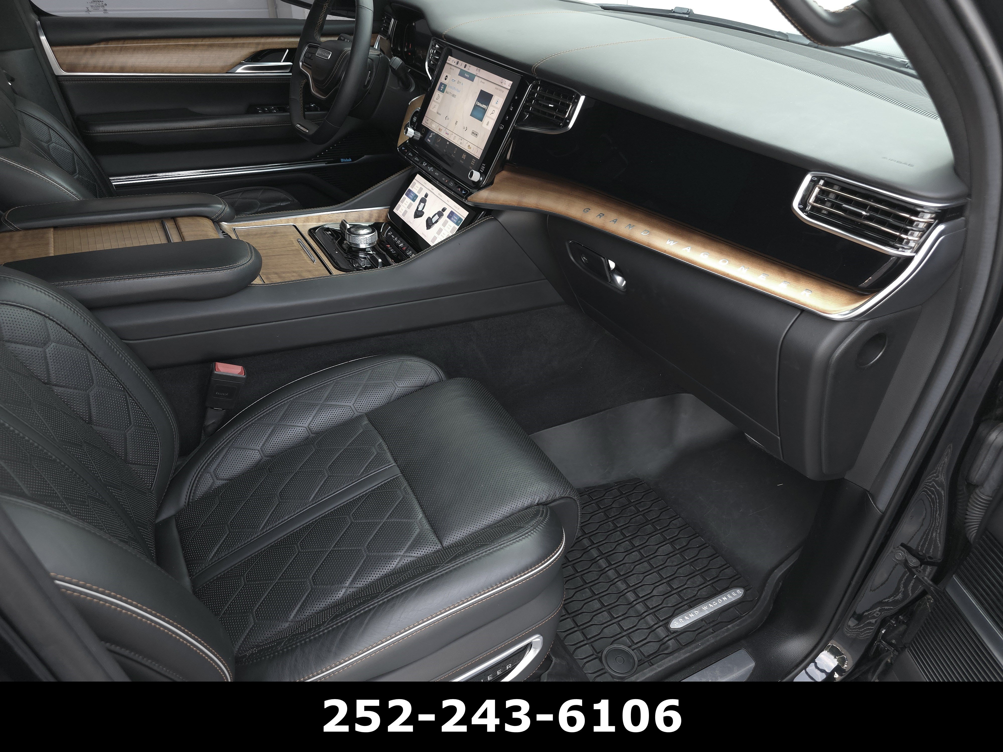 Used 2023 Jeep Grand Wagoneer Series III AWD/4WD image 55