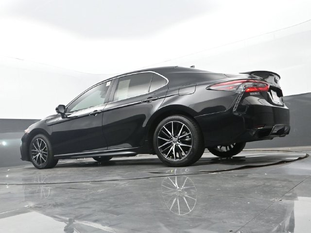 Used 2024 Toyota Camry SE FWD image 28