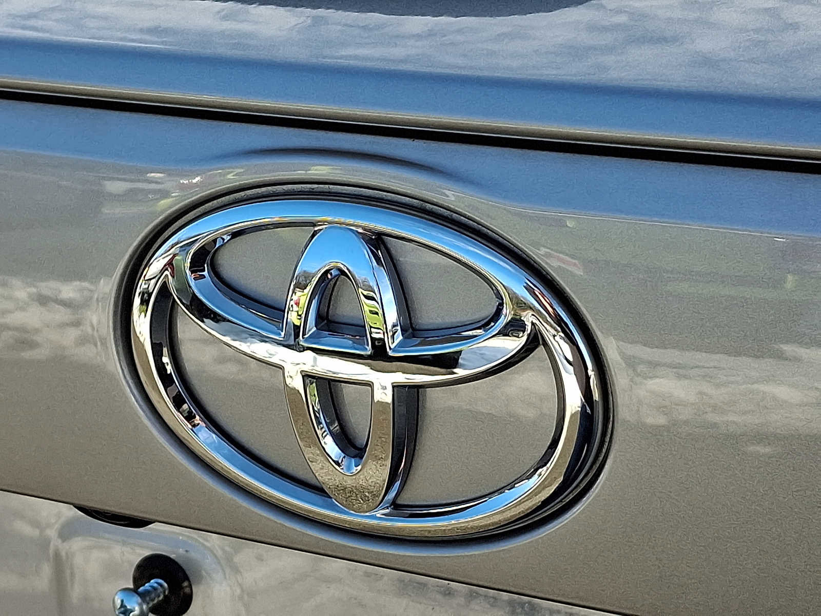 Certified 2023 Toyota RAV4 LE image 30