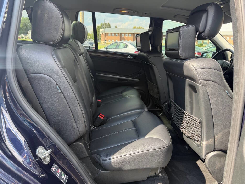 Used 2011 Mercedes-Benz GL 450 4MATIC image 16
