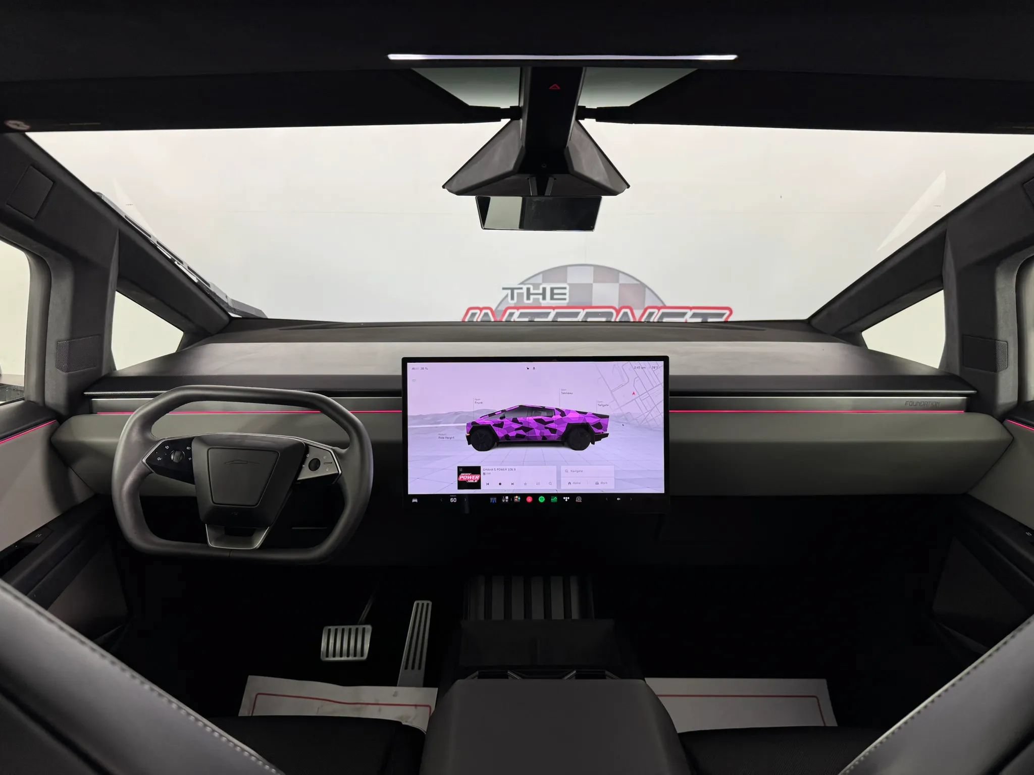 Used 2024 Tesla Cybertruck AWD Crew Cab image 11