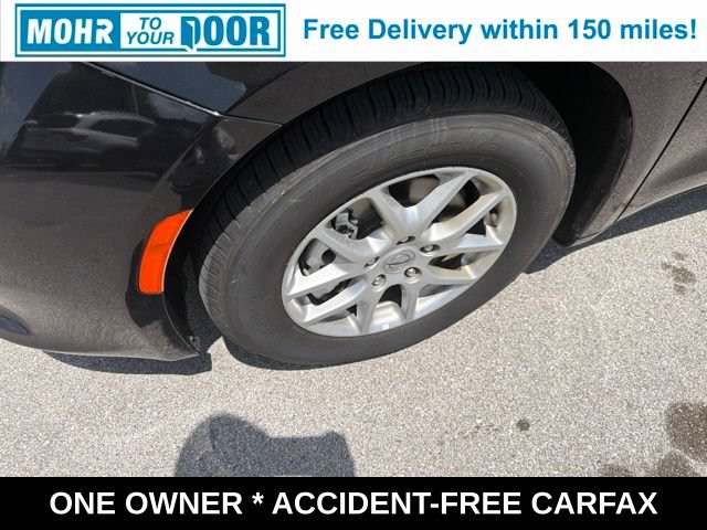 Used 2023 Chrysler Voyager LX FWD image 11