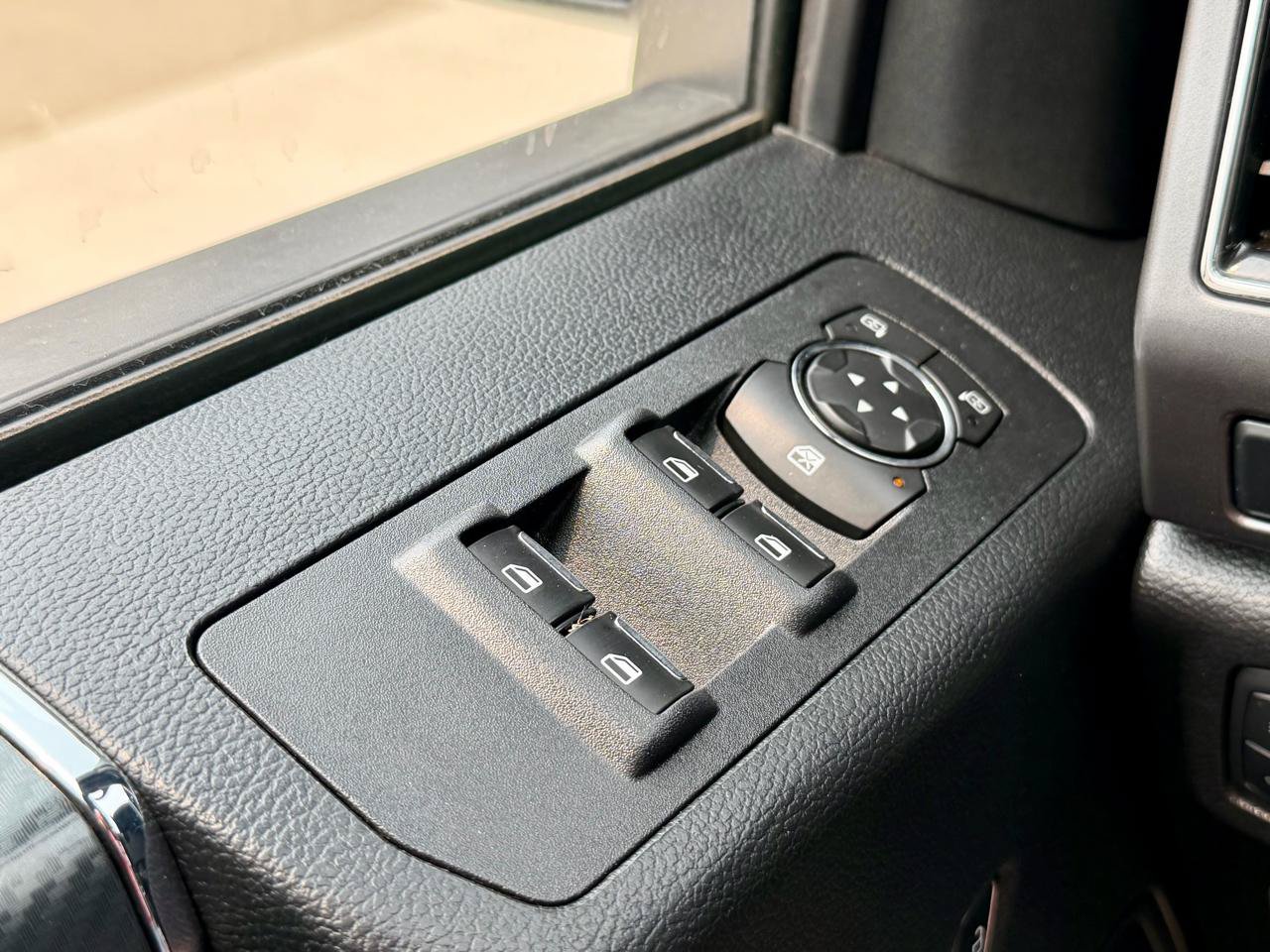 Used 2019 Ford F150 XLT w/ Equipment Group 302A Luxury AWD/4WD image 25