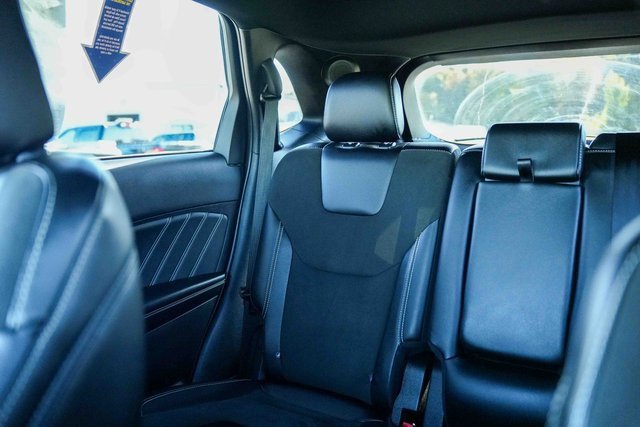 Used 2022 Ford Edge ST image 48