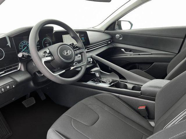 New 2025 Hyundai Elantra Blue FWD image 14