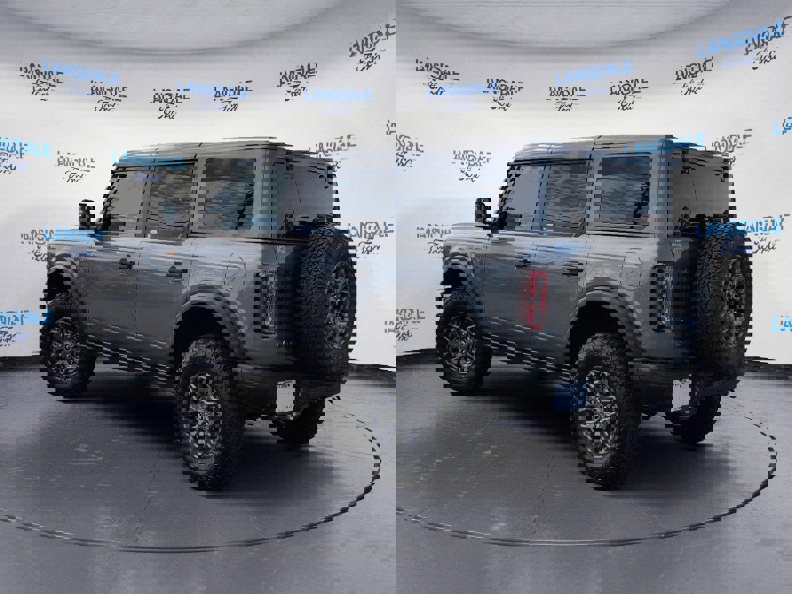 New 2025 Ford Bronco Badlands image 9