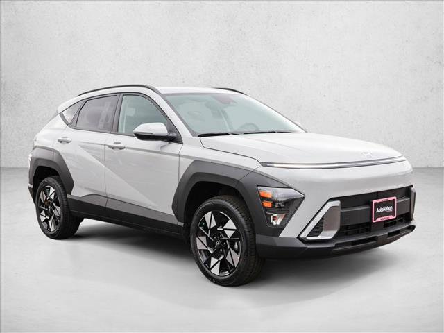 Used 2025 Hyundai Kona SEL image 3