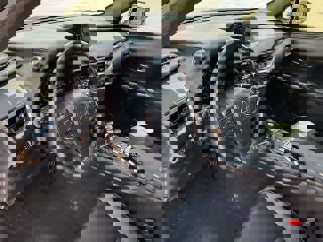 Used 2021 Lexus UX 200 w/ Premium Package image 10