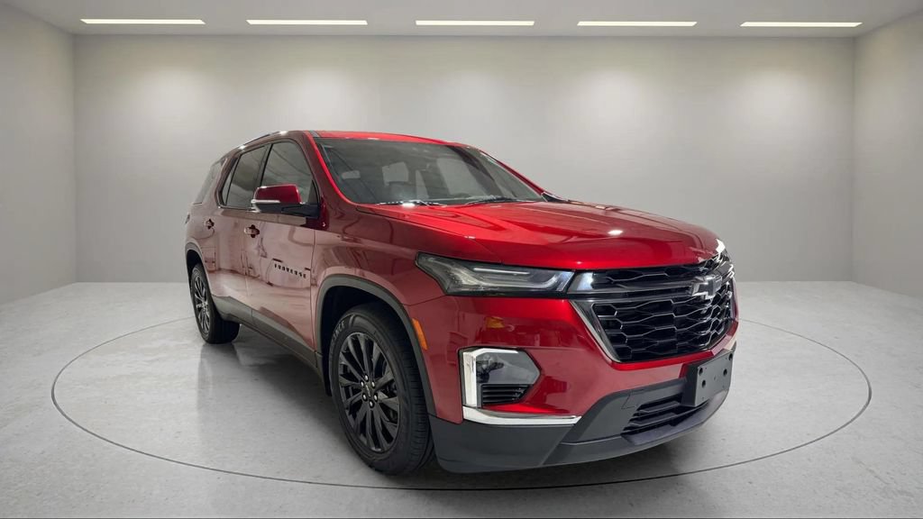 Used 2023 Chevrolet Traverse RS w/ LPO, Floor Liner Package AWD/4WD image 1