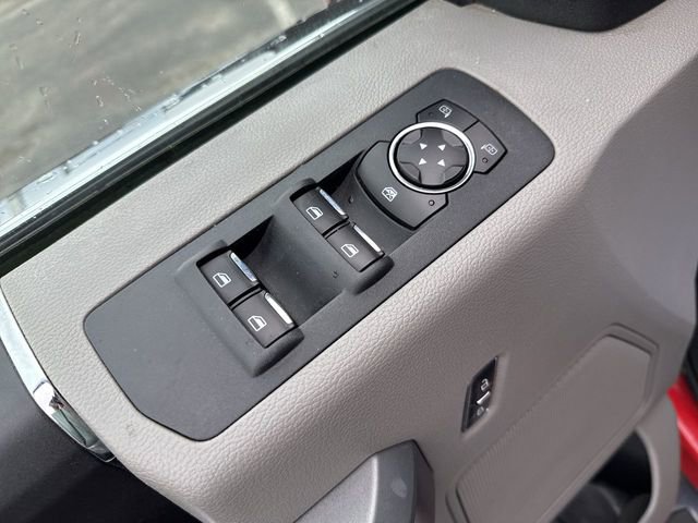 Used 2016 Ford F150 XLT image 13