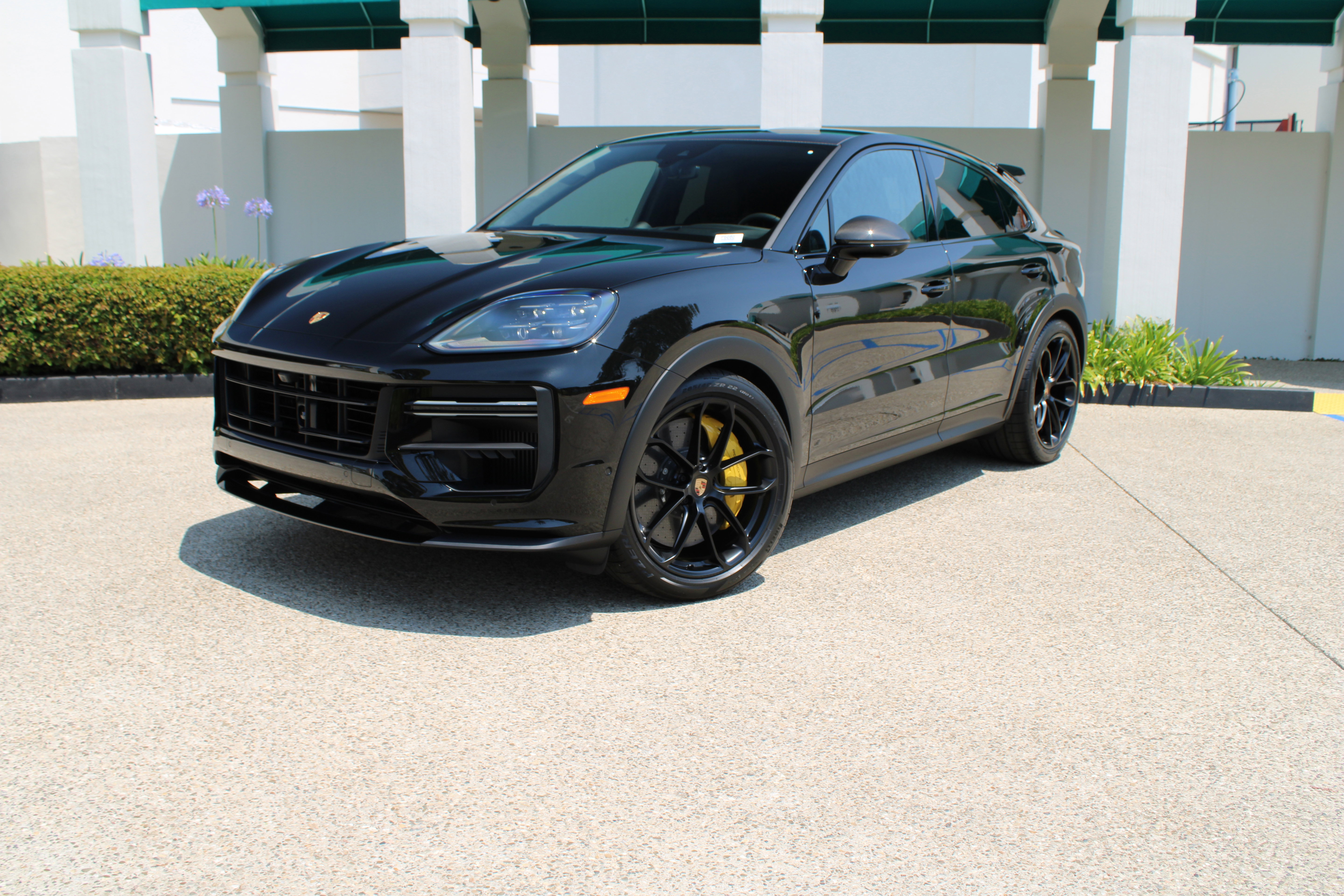 New 2025 Porsche Cayenne Turbo GT image 1
