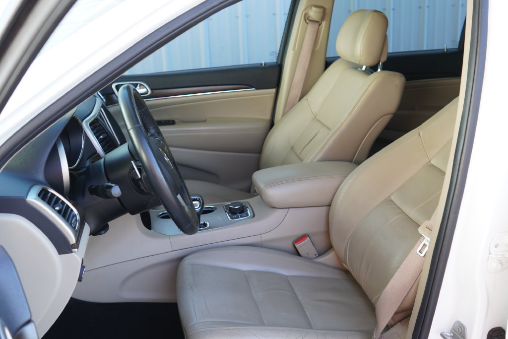 Used 2015 Jeep Grand Cherokee Limited AWD/4WD image 12