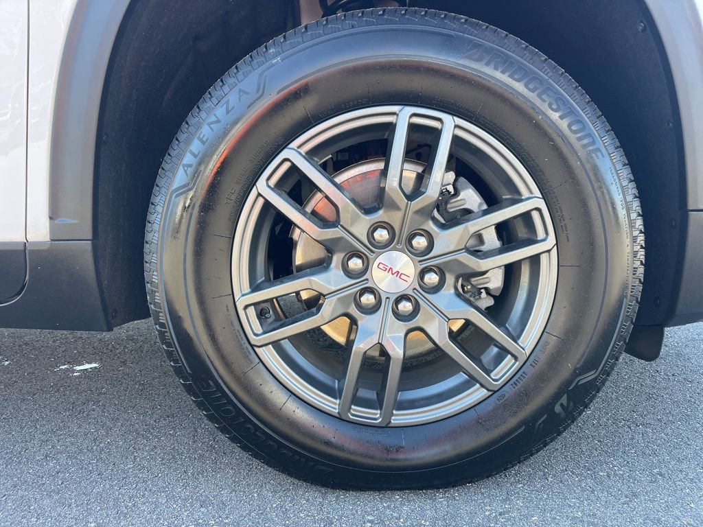 Used 2025 GMC Acadia Elevation FWD image 32