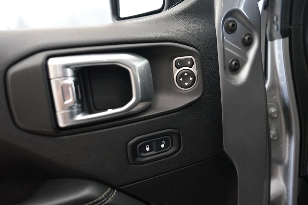 Used 2021 Jeep Wrangler Unlimited Sahara AWD/4WD image 22