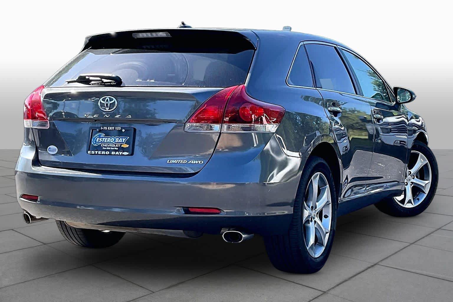 Used 2013 Toyota Venza Limited w/ Tow Prep Pkg AWD/4WD image 12
