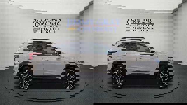 New 2026 Chevrolet Trax RS w/ Sunroof Package image 2