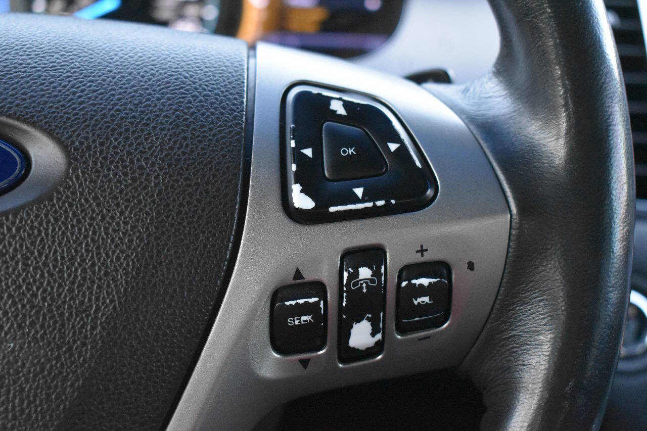 Used 2013 Ford Taurus SHO image 21