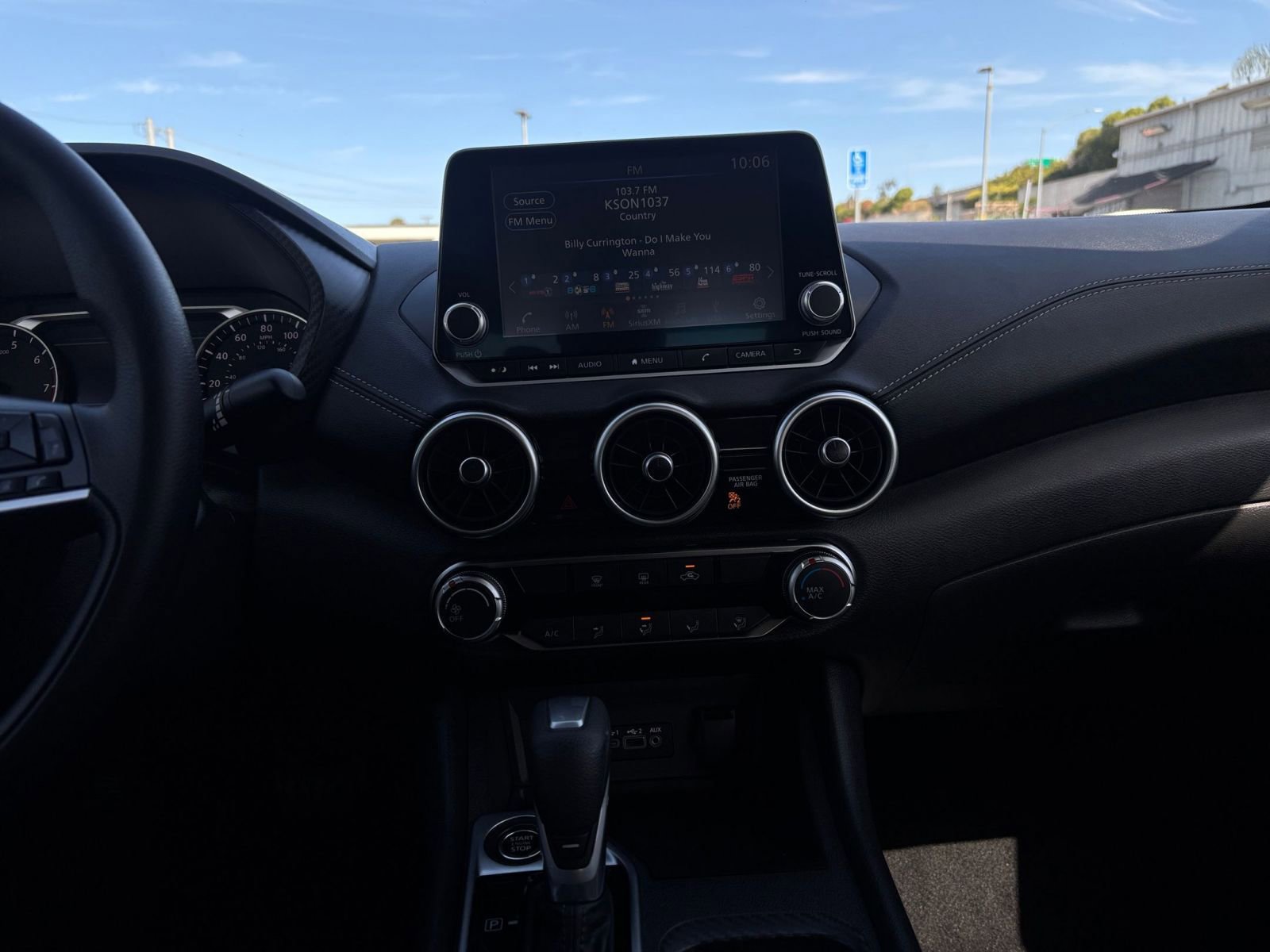 Used 2025 Nissan Sentra SV FWD image 17