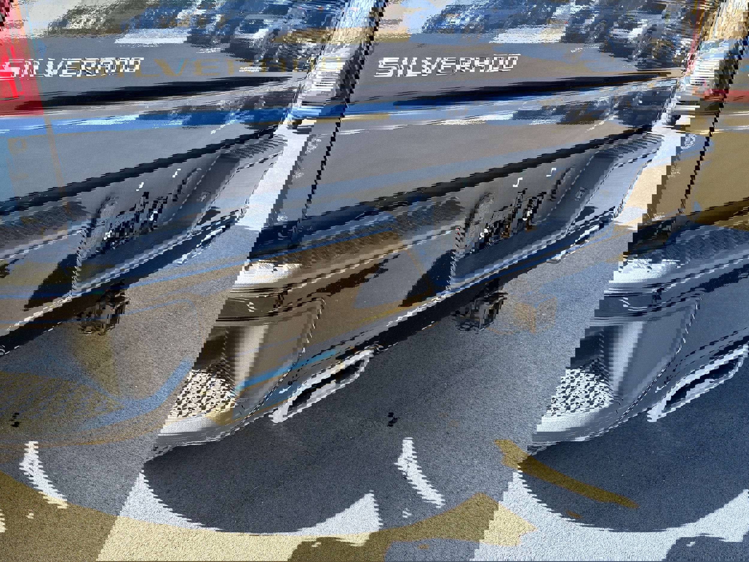 Used 2022 Chevrolet Silverado 1500 LT Trail Boss w/ Convenience Package II image 12