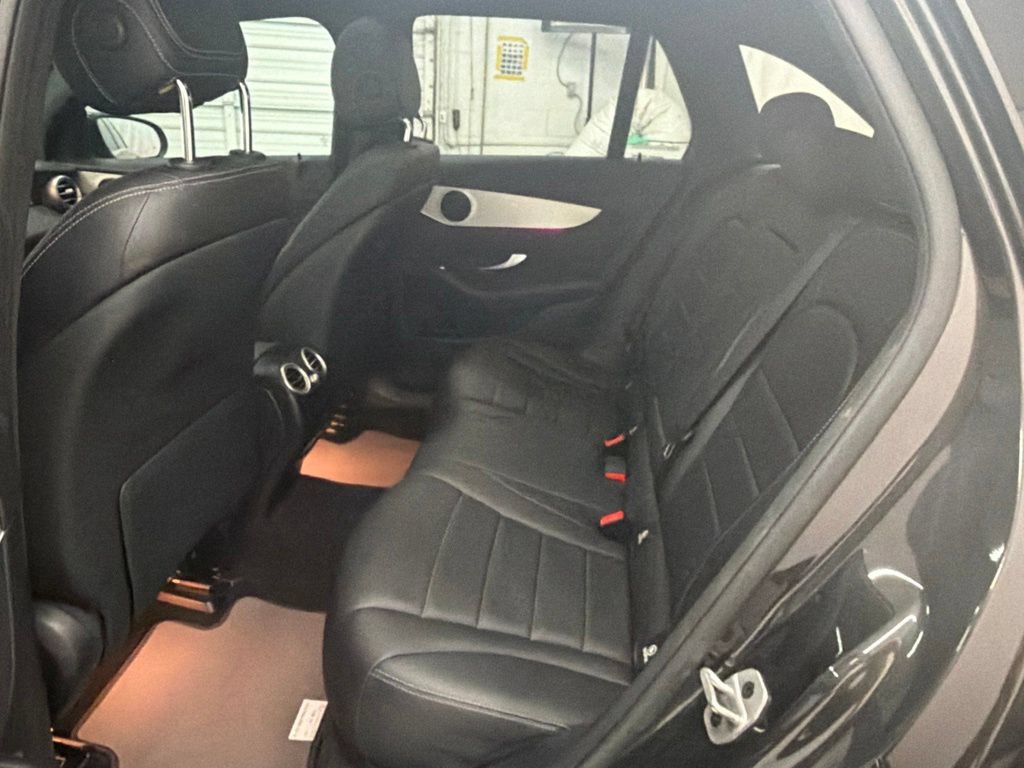 Used 2022 Mercedes-Benz GLC 300 image 23