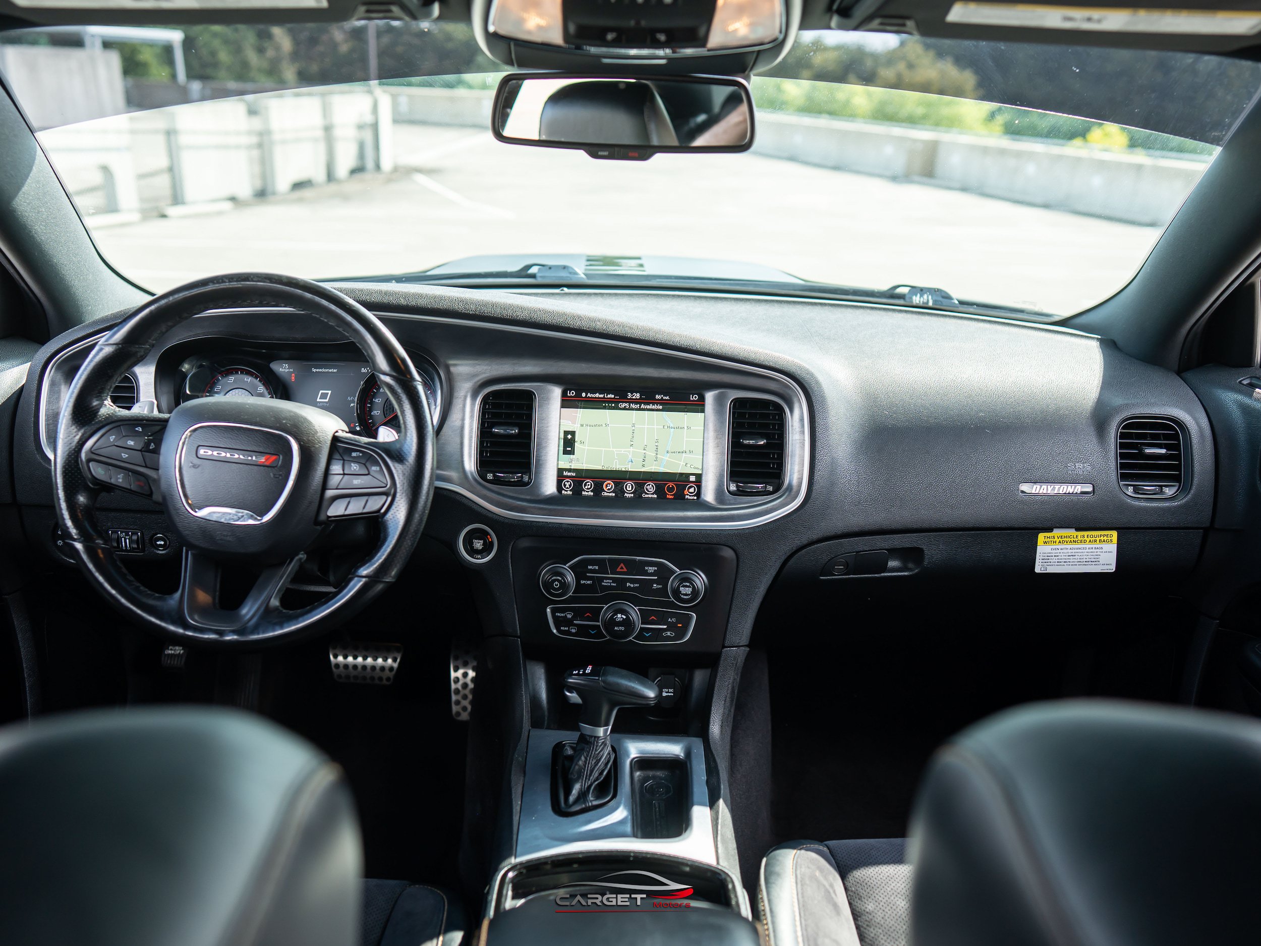 Used 2017 Dodge Charger R/T RWD image 9