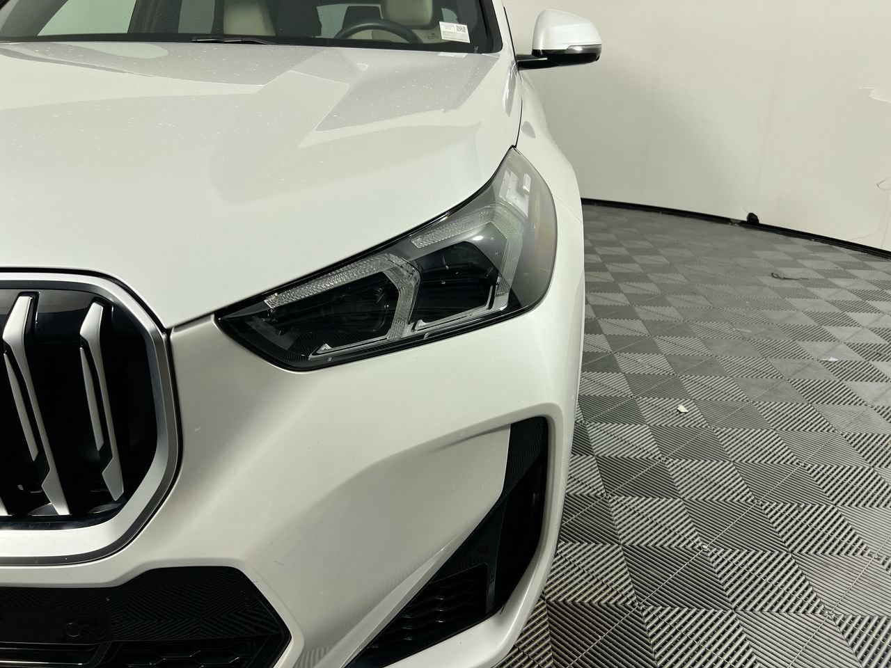 Used 2023 BMW X1 xDrive28i w/ Premium Package AWD/4WD image 9