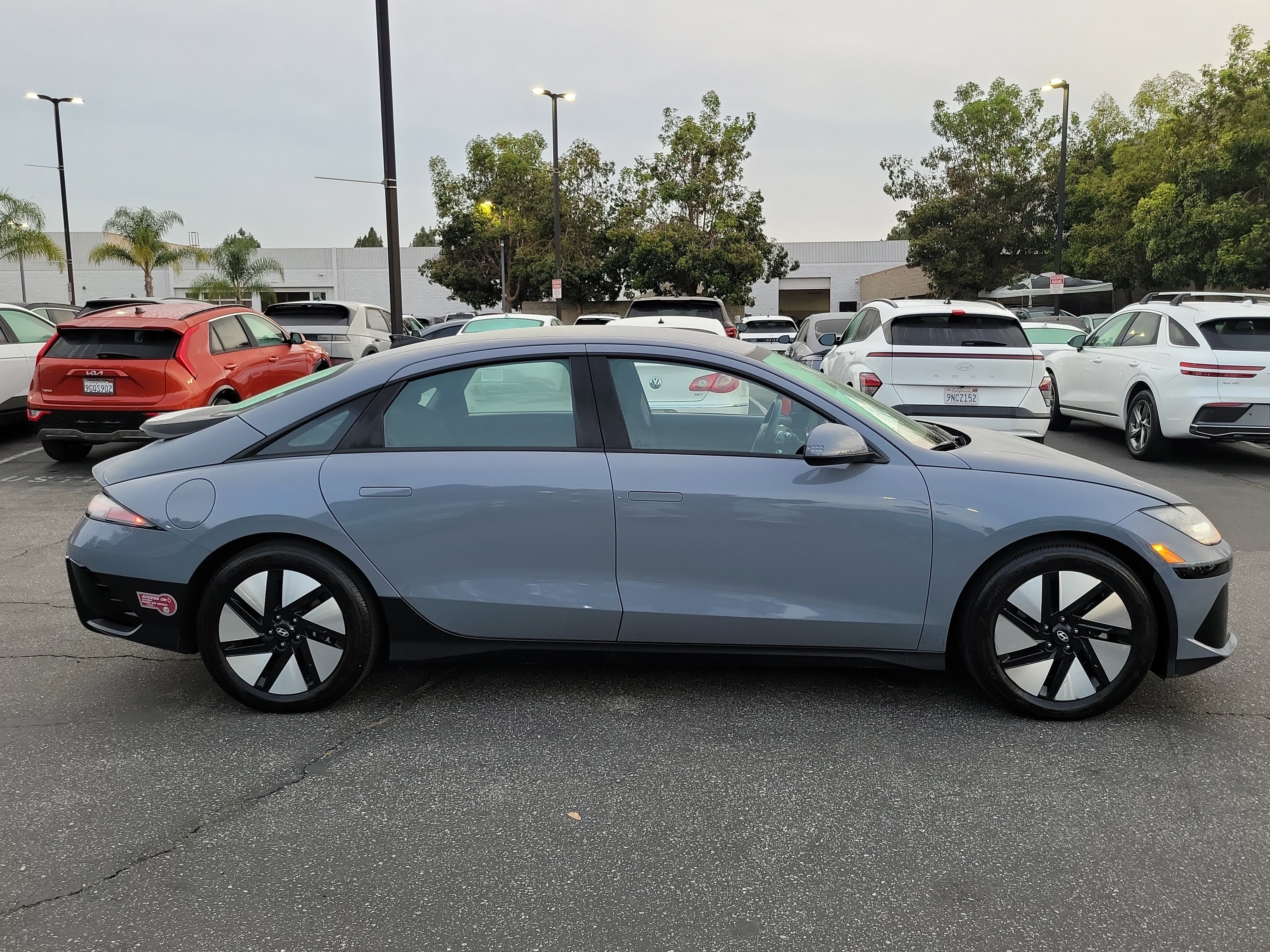 Used 2024 Hyundai Ioniq 6 SE RWD image 5