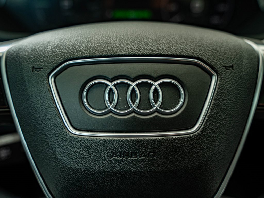 Used 2021 Audi e-tron Premium Plus w/ Premium Plus Package image 22