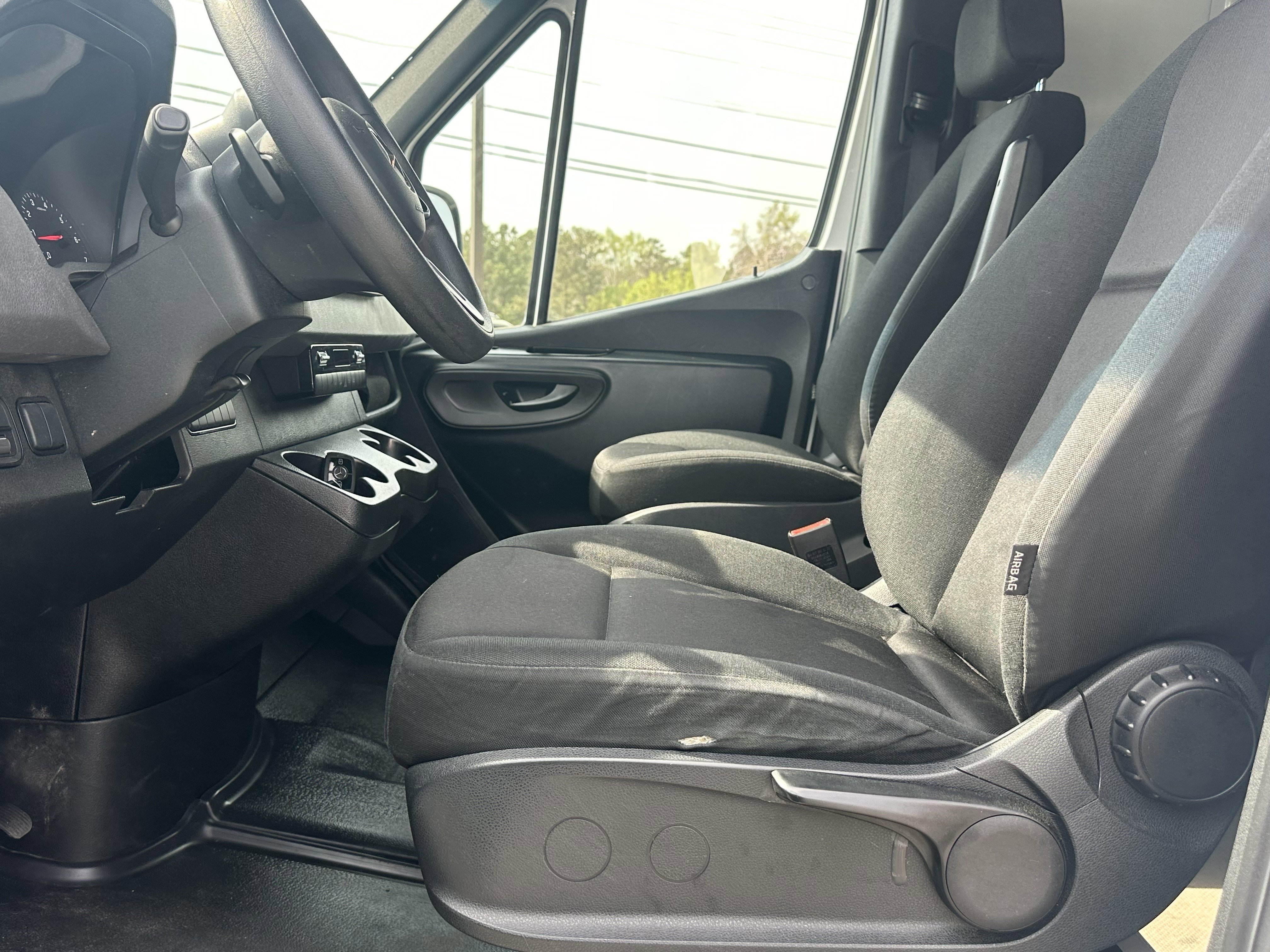 Used 2023 Mercedes-Benz Sprinter 2500 image 12