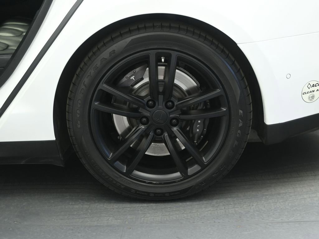 Used 2015 Tesla Model S 85D image 21