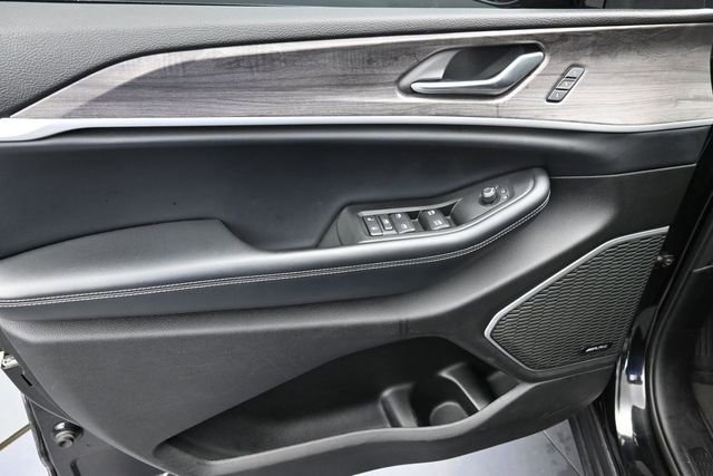 Used 2021 Jeep Grand Cherokee L Limited RWD image 28