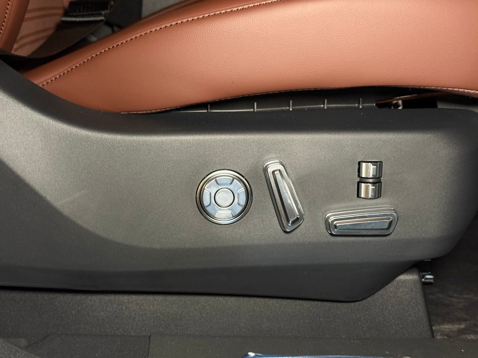 New 2026 Lincoln Nautilus Reserve image 11