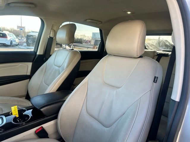 Used 2016 Ford Edge Titanium w/ Technology Package image 20