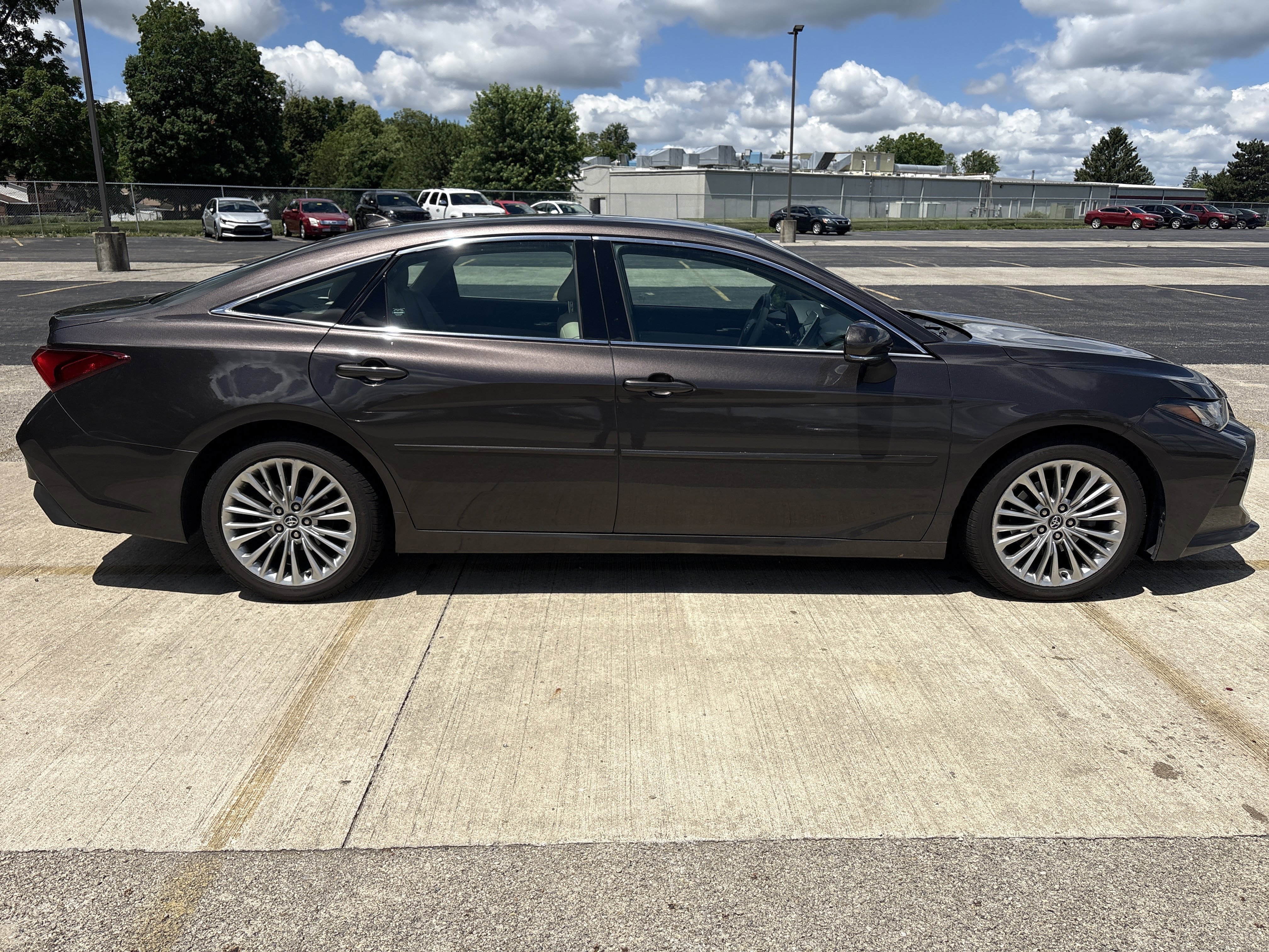 Used 2020 Toyota Avalon Limited w/ Protection Package FWD image 3