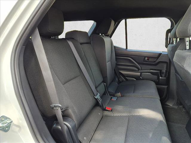 Used 2025 Toyota 4Runner SR5 RWD image 18