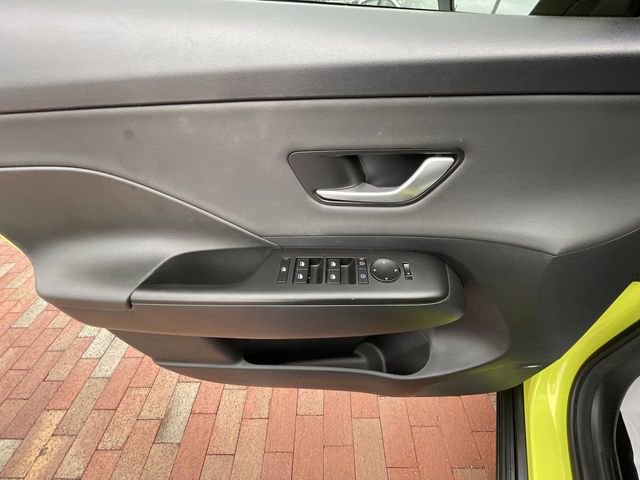 Used 2024 Hyundai Kona Limited image 10