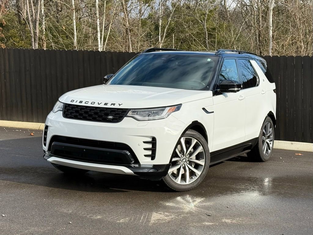 Certified 2025 Land Rover Discovery Dynamic SE AWD/4WD image 1