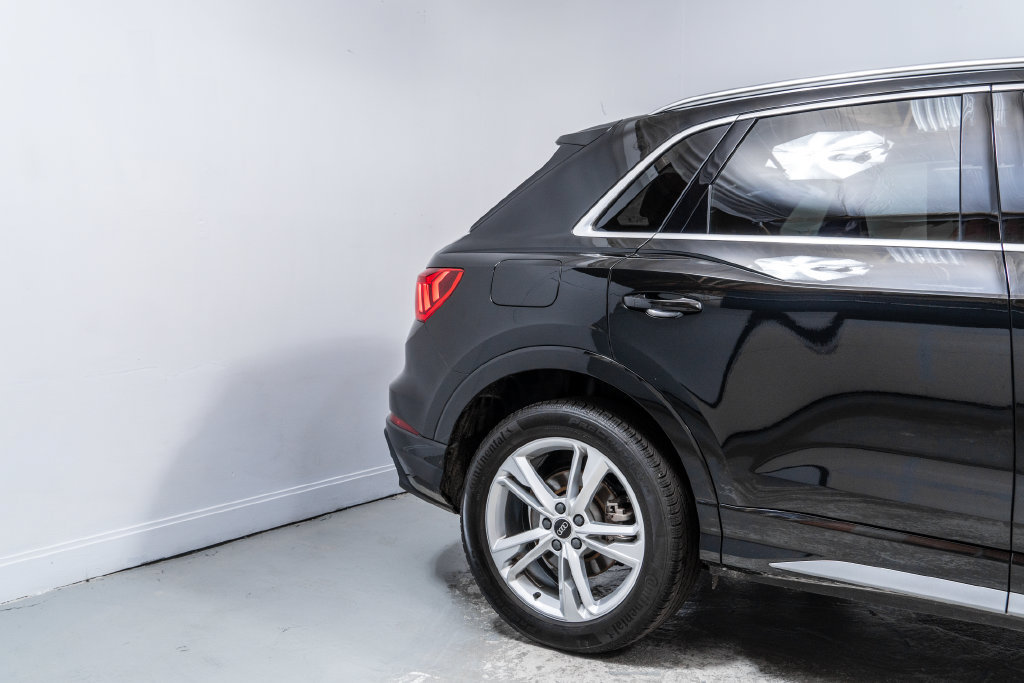 Used 2023 Audi Q3 2.0T Premium Plus w/ Premium Plus Package AWD/4WD image 11