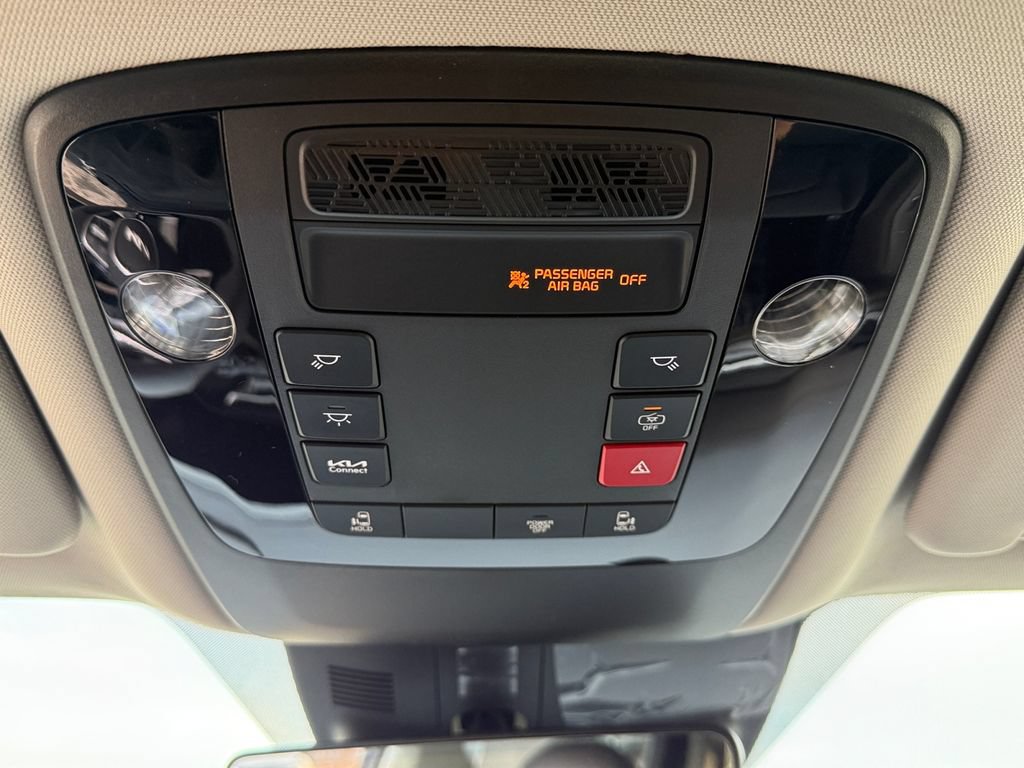 New 2026 Kia Carnival FWD image 21