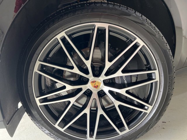 Used 2025 Porsche Macan T image 61