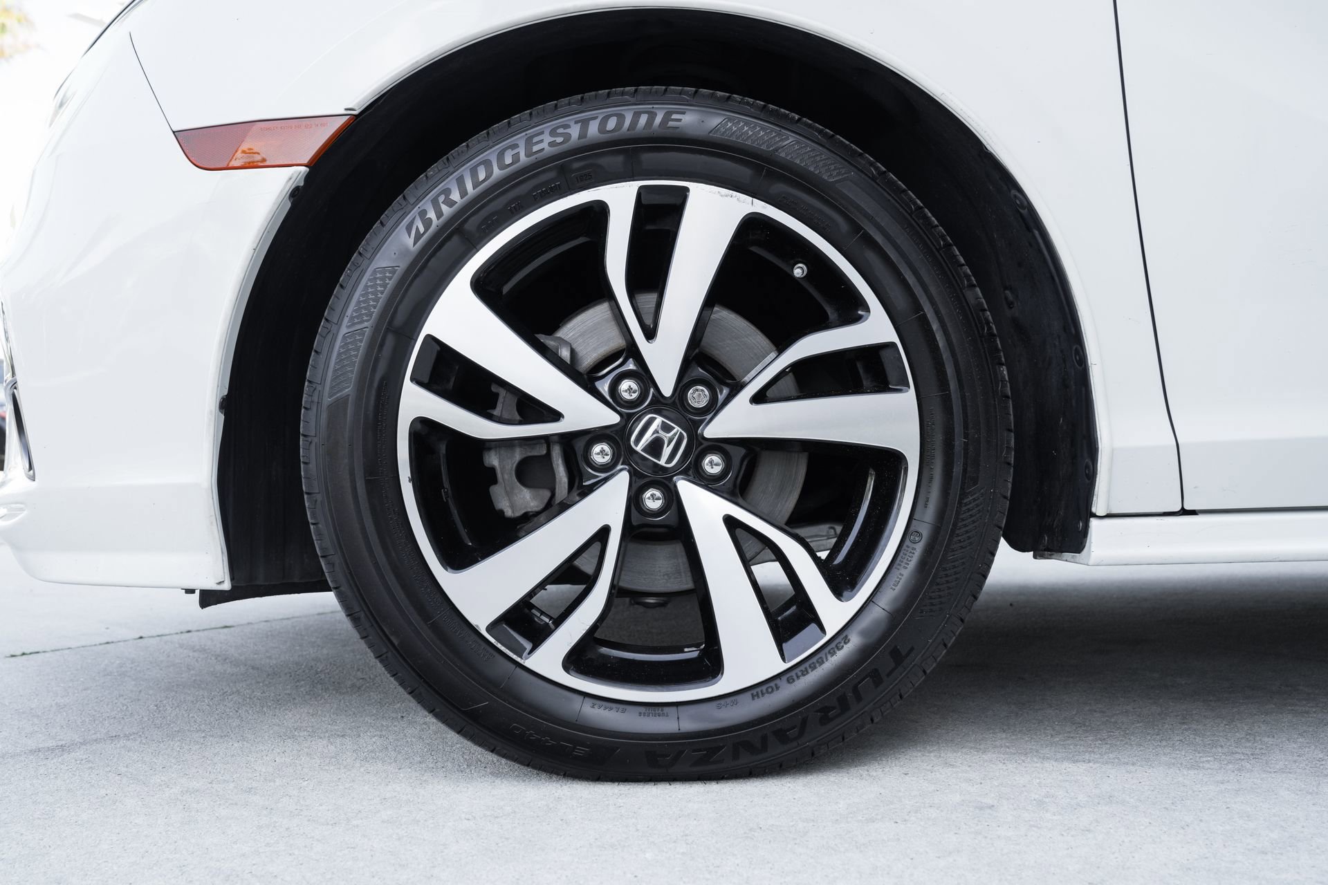 Used 2019 Honda Odyssey Elite image 30