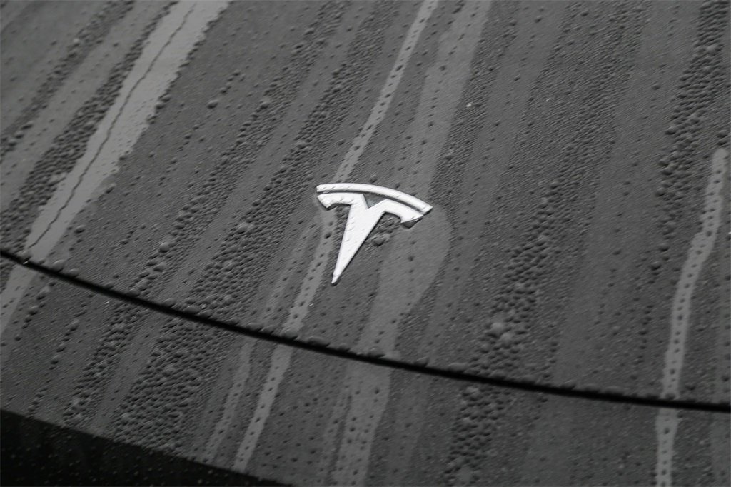 Used 2022 Tesla Model Y Performance image 6