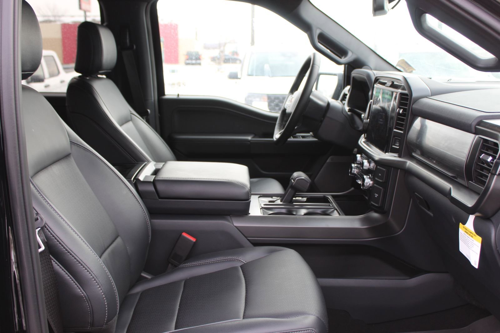 New 2025 Ford F150 Lariat w/ Equipment Group 501A Mid image 15