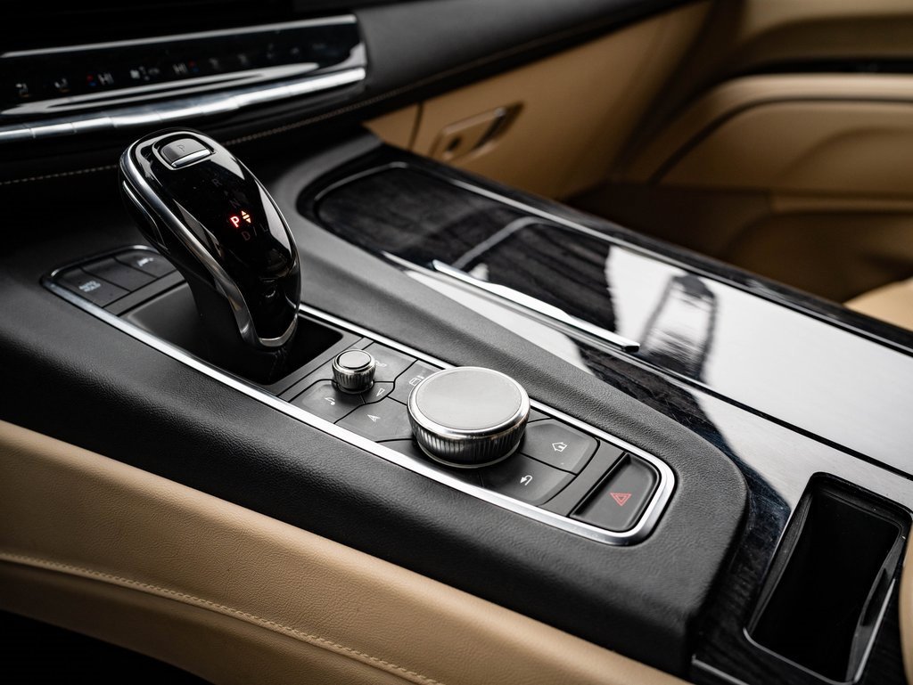 Used 2021 Cadillac Escalade ESV Premium Luxury image 40