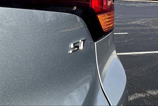 Used 2023 Buick Encore GX Select w/ Experience Buick Package image 23