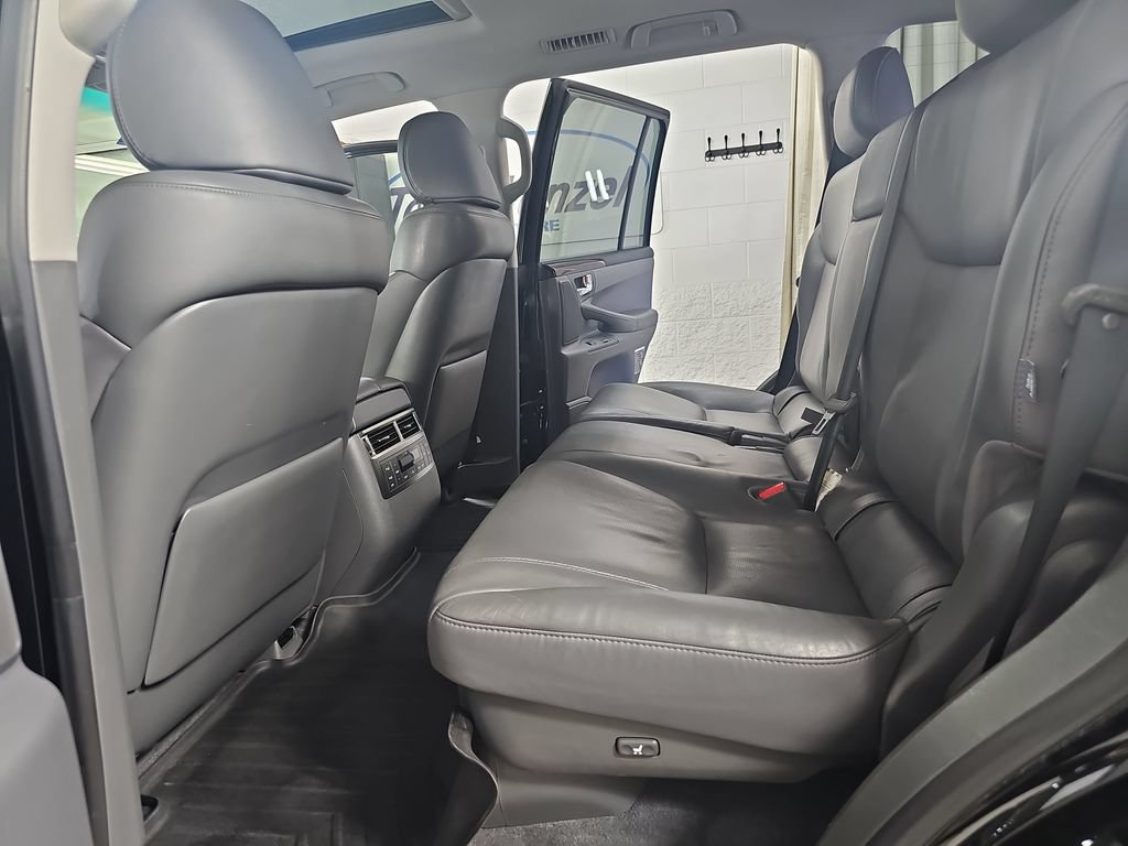 Used 2010 Lexus LX 570 4WD w/ Luxury Pkg image 21
