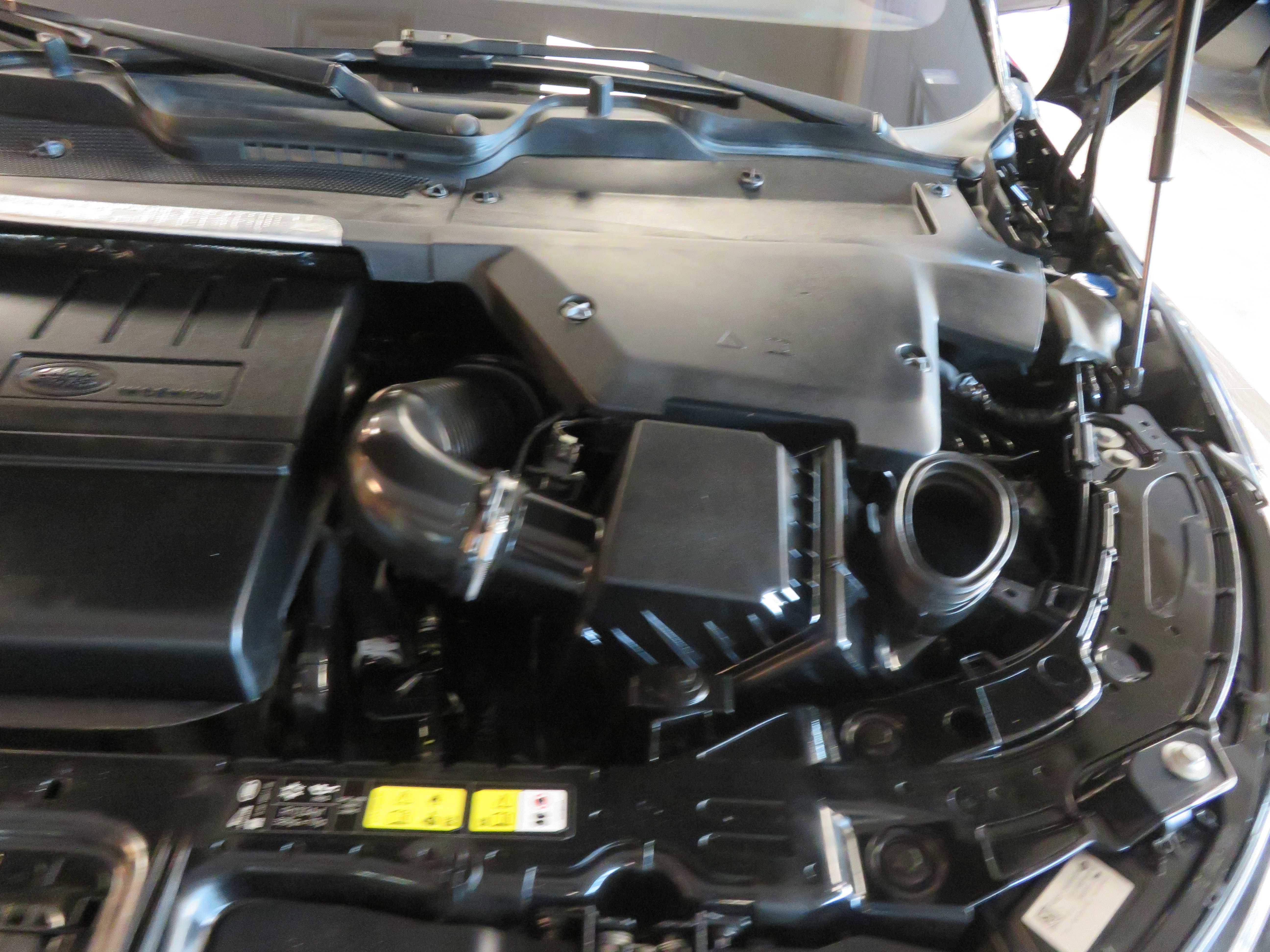 Used 2020 Land Rover Range Rover Evoque SE image 50