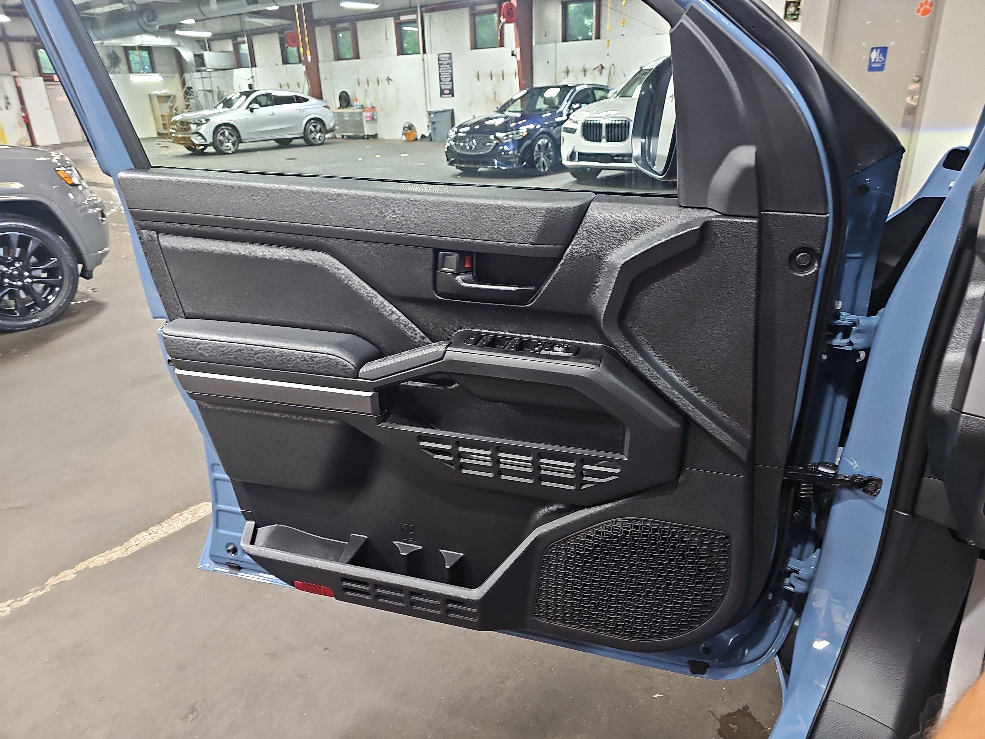 Used 2026 Toyota Tacoma SR5 RWD image 26